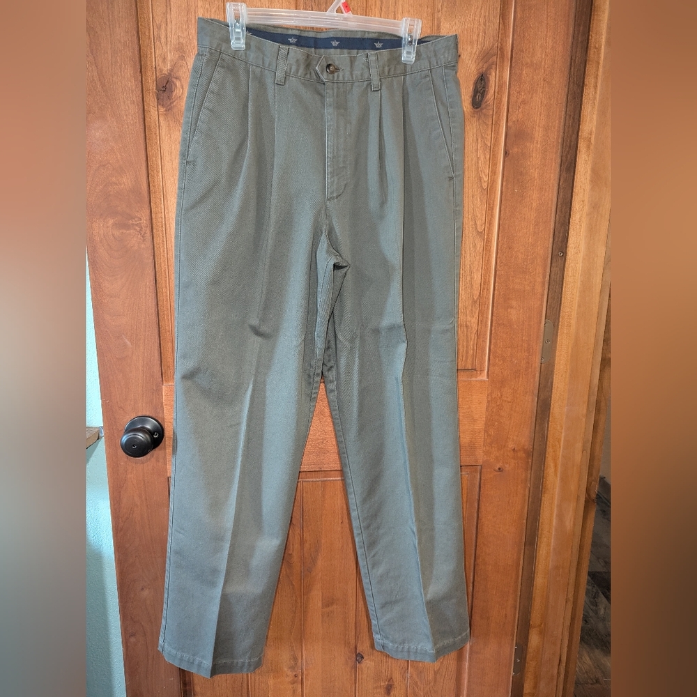 Dockers Olive Green‎ Chinos Classic Style